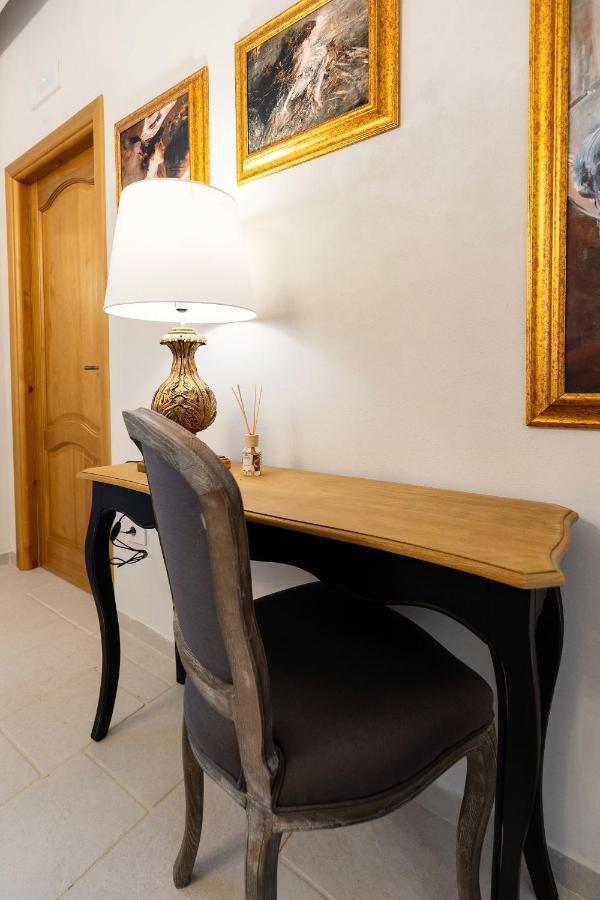 Palazzo Badiale History&Rooms Atella 外观 照片